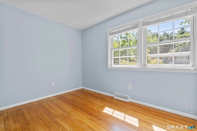 7 Winthrop Drive, Shelton, CT 06484
