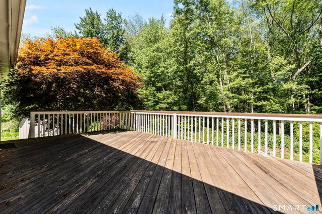 7 Winthrop Drive, Shelton, CT 06484