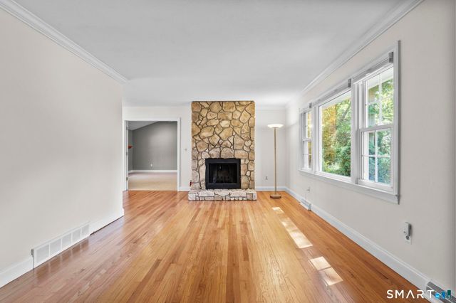 7 Winthrop Drive, Shelton, CT 06484