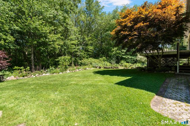 7 Winthrop Drive, Shelton, CT 06484