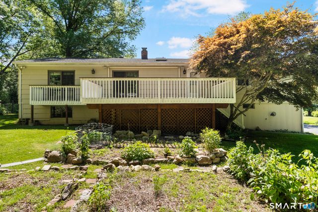 7 Winthrop Drive, Shelton, CT 06484