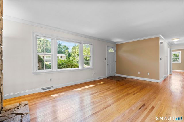 7 Winthrop Drive, Shelton, CT 06484