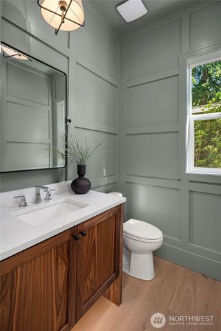 550 166th Avenue NE, Bellevue, WA 98008