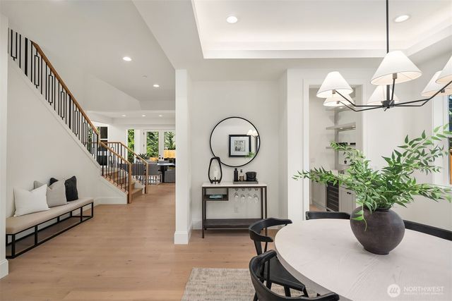 550 166th Avenue NE, Bellevue, WA 98008