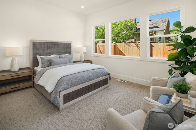 550 166th Avenue NE, Bellevue, WA 98008