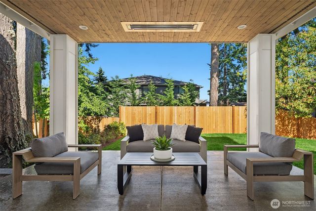 550 166th Avenue NE, Bellevue, WA 98008
