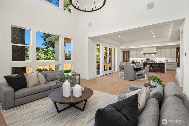550 166th Avenue NE, Bellevue, WA 98008