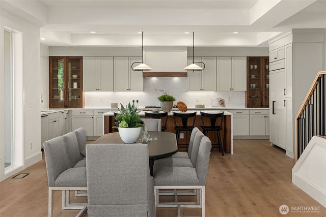 550 166th Avenue NE, Bellevue, WA 98008
