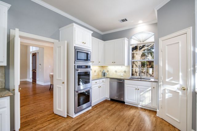 18727 Mapletree Lane, Dallas, TX 75252