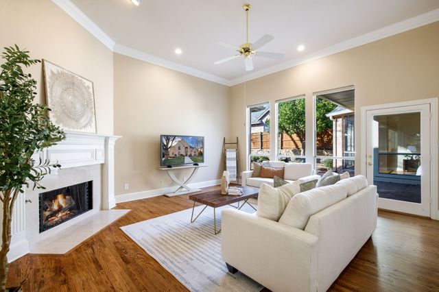 18727 Mapletree Lane, Dallas, TX 75252