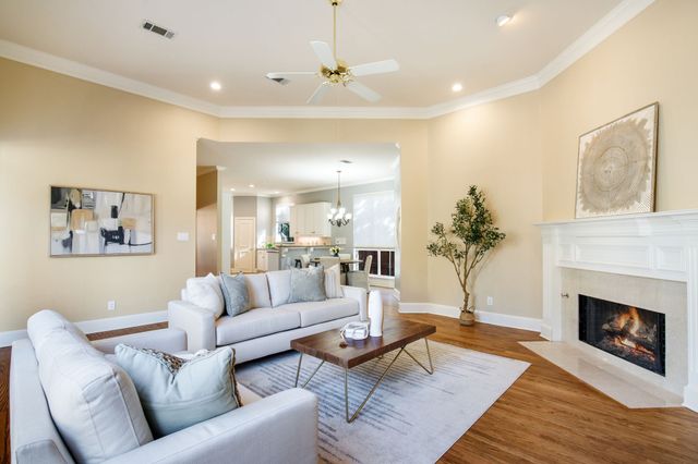 18727 Mapletree Lane, Dallas, TX 75252