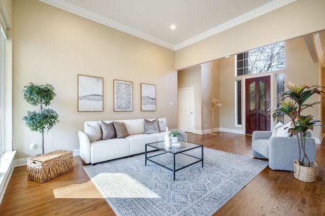 18727 Mapletree Lane, Dallas, TX 75252