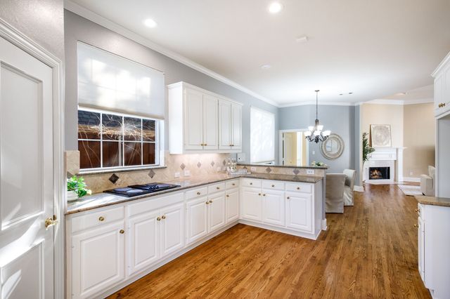 18727 Mapletree Lane, Dallas, TX 75252