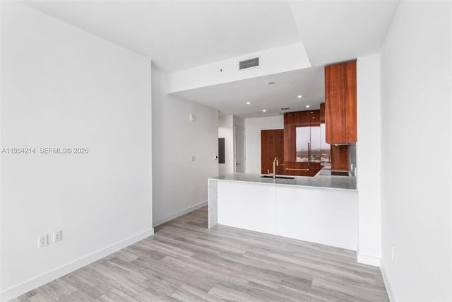 2678 Tigertail Ave 1609, Miami, FL 33133