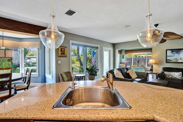 4781 NE 16th Avenue, Oakland Park, FL 33334