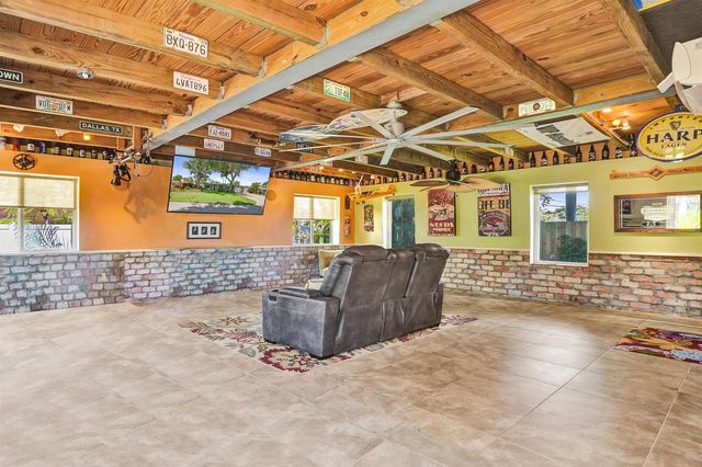 4781 NE 16th Avenue, Oakland Park, FL 33334
