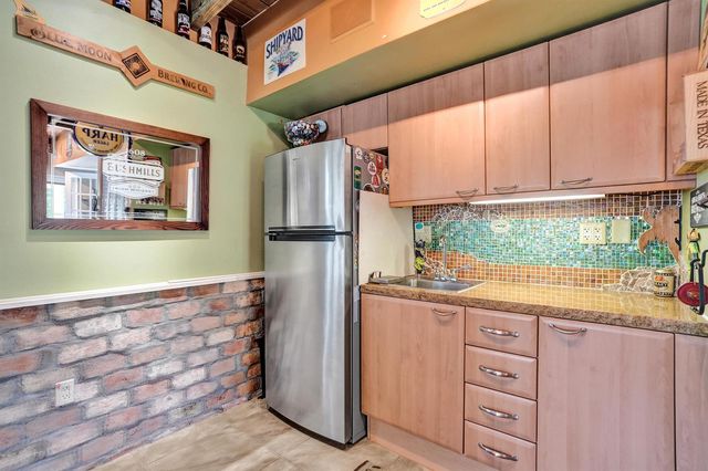 4781 NE 16th Avenue, Oakland Park, FL 33334
