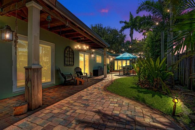4781 NE 16th Avenue, Oakland Park, FL 33334