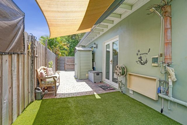 4781 NE 16th Avenue, Oakland Park, FL 33334