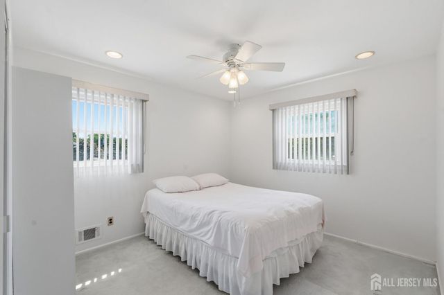10 Tyroler Court, Edison, NJ 08820