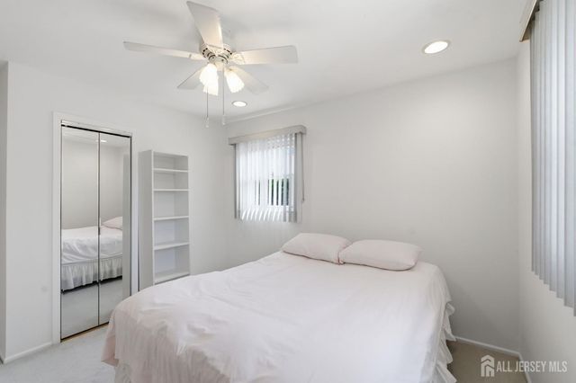 10 Tyroler Court, Edison, NJ 08820
