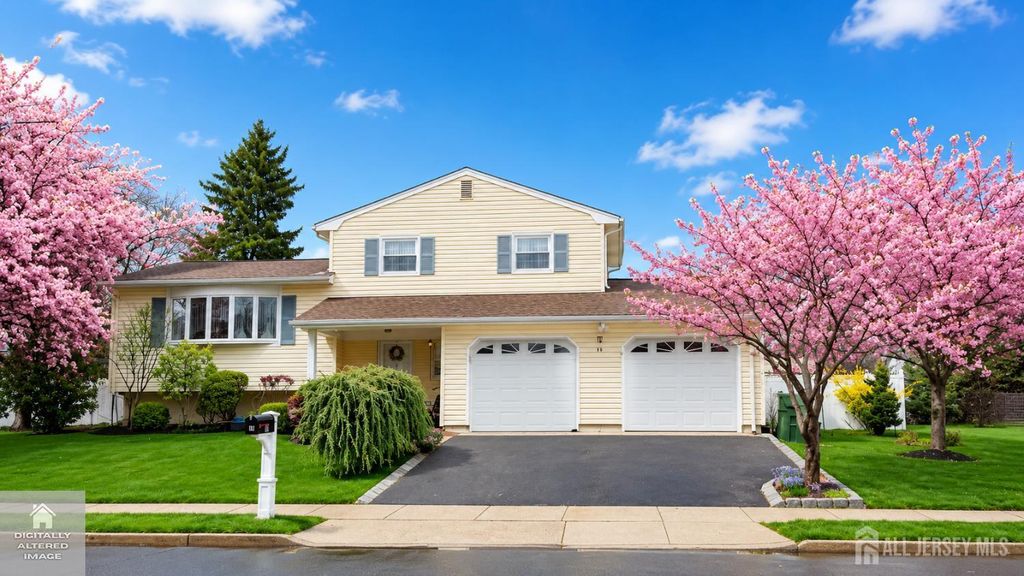 10 Tyroler Court, Edison, NJ 08820