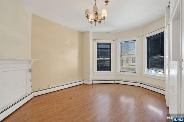 1110 Hampton Place, Elizabeth, NJ 07201