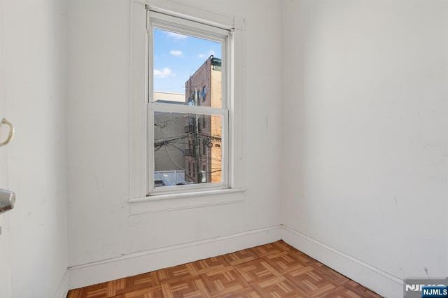 1110 Hampton Place, Elizabeth, NJ 07201