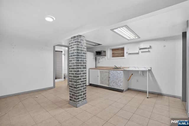 1110 Hampton Place, Elizabeth, NJ 07201