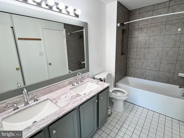 2371 NORRINGTON DR, West Norriton, PA 19403