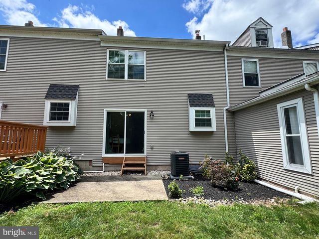 2371 NORRINGTON DR, West Norriton, PA 19403