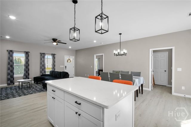 11 E Fairmont Avenue, Savannah, GA 31406