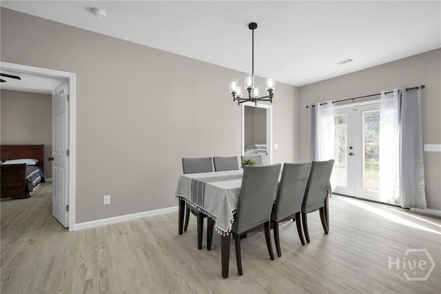 11 E Fairmont Avenue, Savannah, GA 31406
