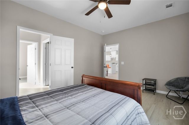 11 E Fairmont Avenue, Savannah, GA 31406
