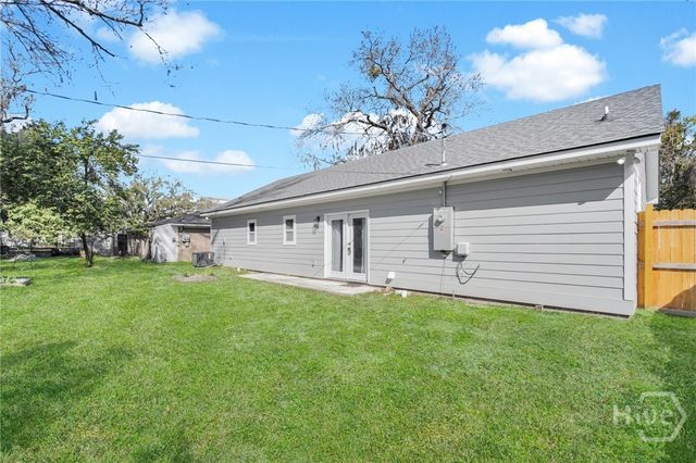 11 E Fairmont Avenue, Savannah, GA 31406