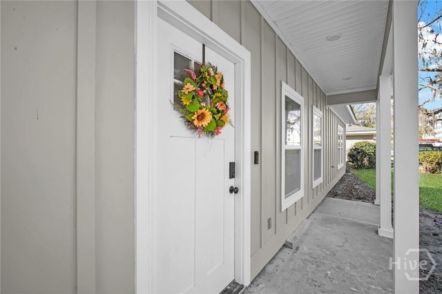 11 E Fairmont Avenue, Savannah, GA 31406