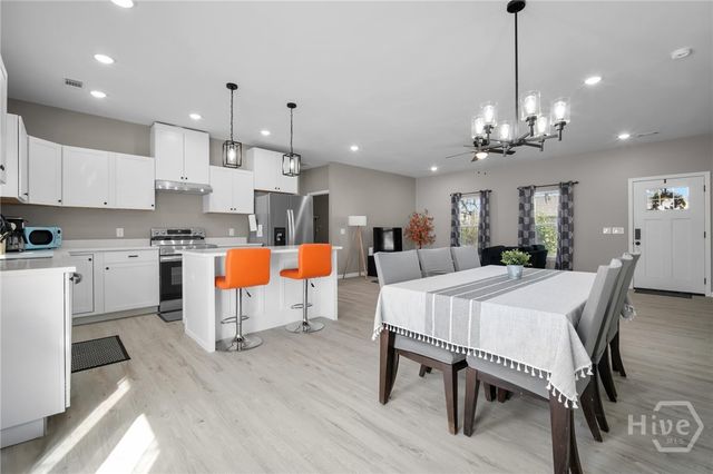 11 E Fairmont Avenue, Savannah, GA 31406
