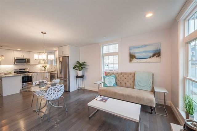 87 Bridge St 2, Salem, MA 01970