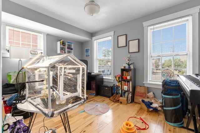 87 Bridge St 2, Salem, MA 01970