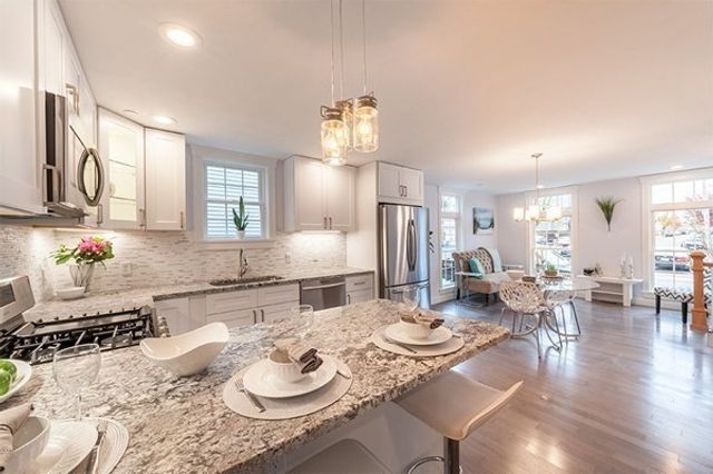 87 Bridge St 2, Salem, MA 01970