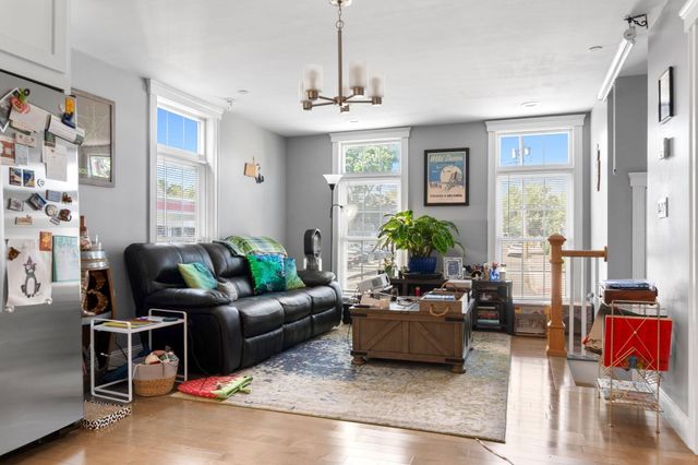87 Bridge St 2, Salem, MA 01970