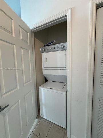 2100 Van Buren St 503, Hollywood, FL 33020