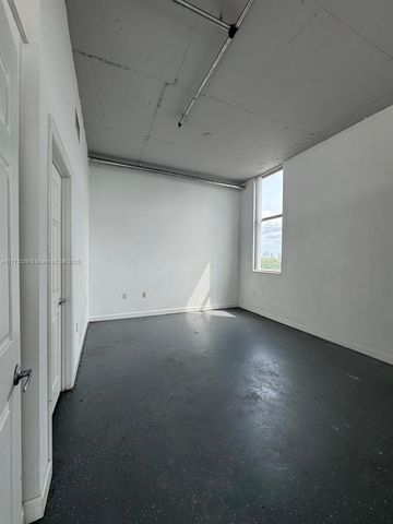 2100 Van Buren St 503, Hollywood, FL 33020