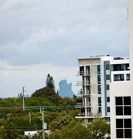 2100 Van Buren St 503, Hollywood, FL 33020