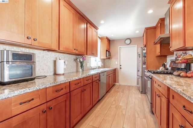 1218 Ottawa Ave, San Leandro, CA 94579