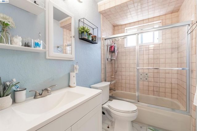 1218 Ottawa Ave, San Leandro, CA 94579