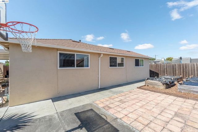 1218 Ottawa Ave, San Leandro, CA 94579