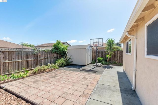1218 Ottawa Ave, San Leandro, CA 94579