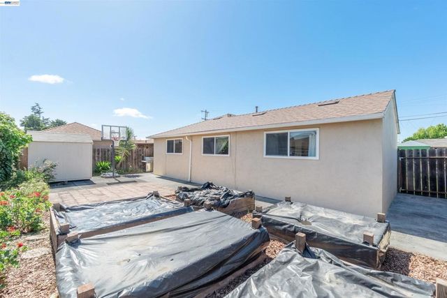 1218 Ottawa Ave, San Leandro, CA 94579