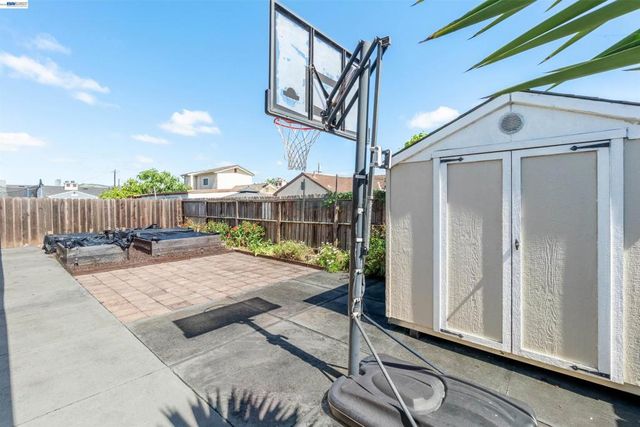 1218 Ottawa Ave, San Leandro, CA 94579